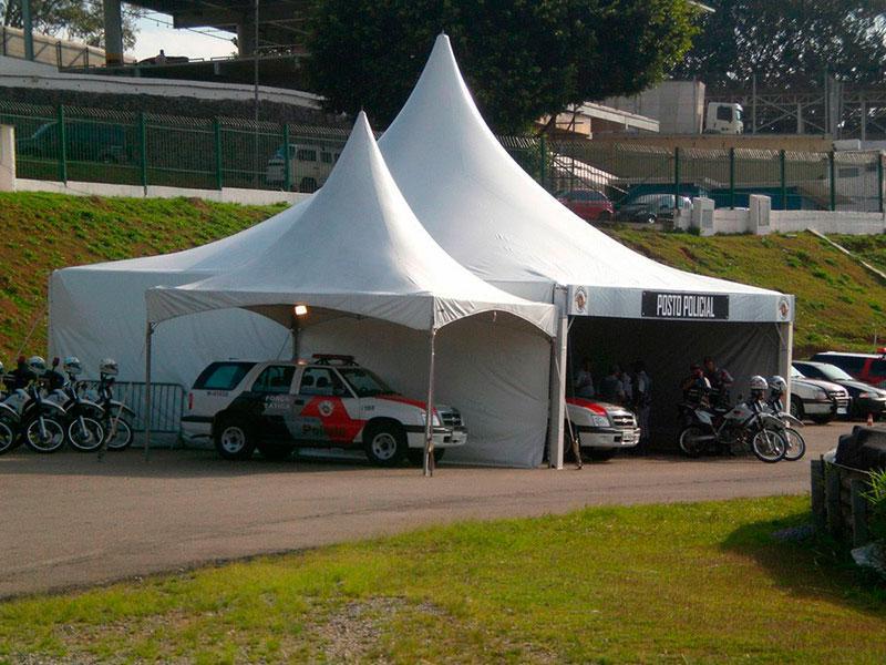 Locação de tenda chapéu de bruxa